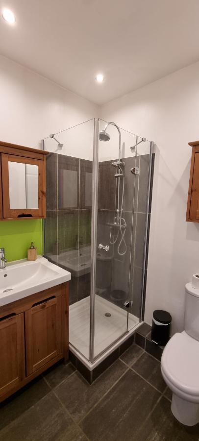Apartamento Chambre d'Hôtes sde, wc privé climatisé dans loft 80m2 Espace commun avec les habitants Salon et cuisine Tolón Exterior foto